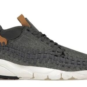 Nike Air Footscape Woven Chukka SE 
7.5